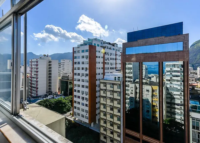 Apartamento Ipanema 2 quartos , uma suíte , 2 quadras da praia ,1 quadra do Metrô ,melhor ponto de Ipanema Rio de Janeiro